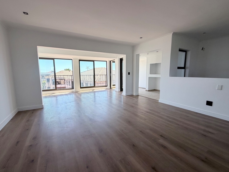 3 Bedroom Property for Sale in Bloubergstrand Western Cape